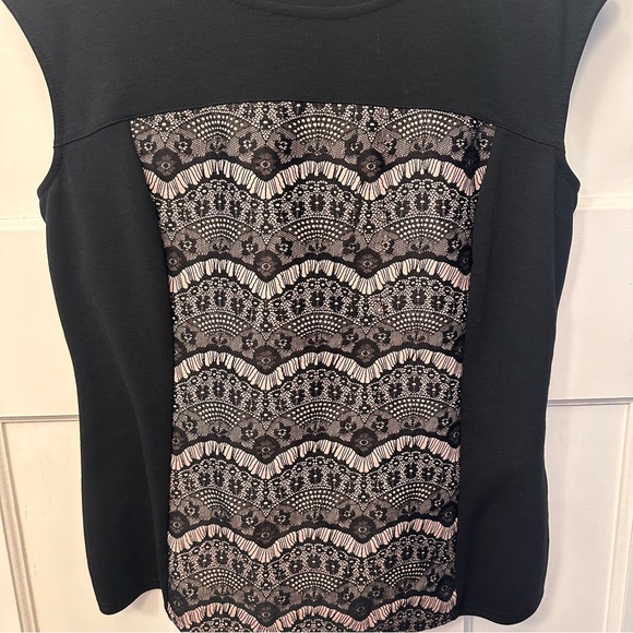 ⭐️ Reitmans Lg Black and Pink Lace Pattern Blouse - Picture 3 of 6